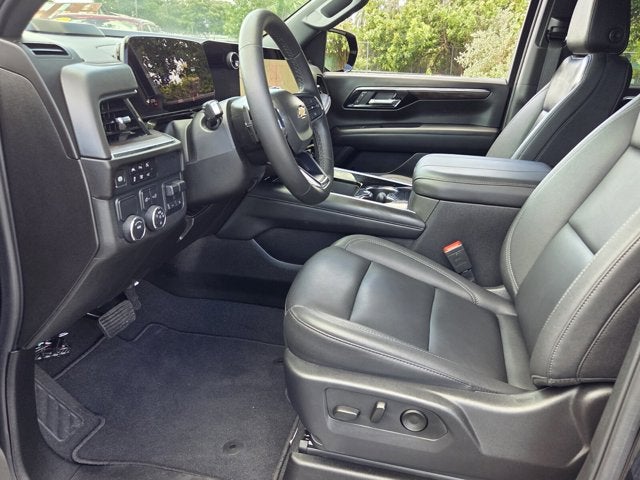 2025 Chevrolet Suburban LT