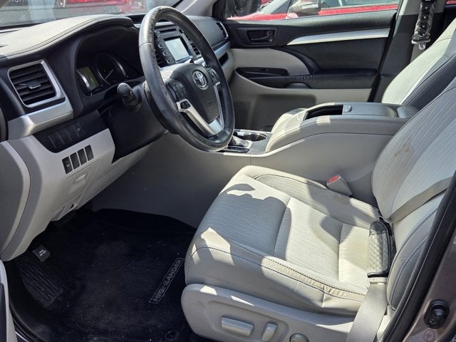2015 Toyota Highlander LE