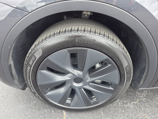 2024 Tesla Model Y Base