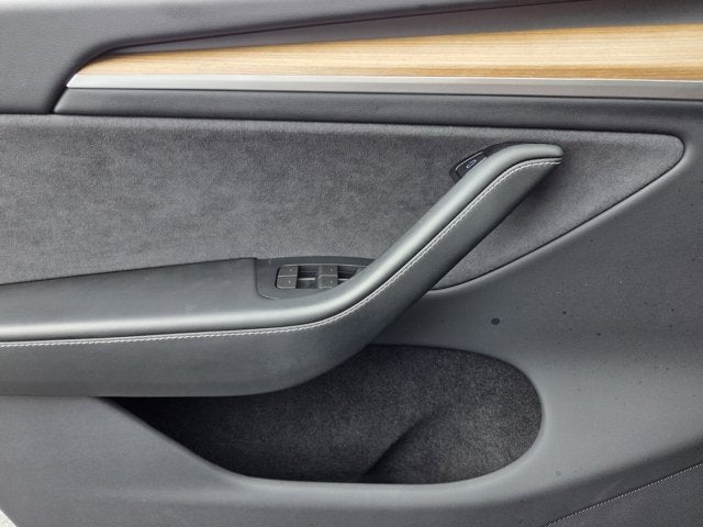 2024 Tesla Model Y Base