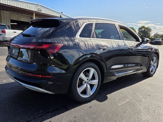 2019 Audi e-tron Premium Plus