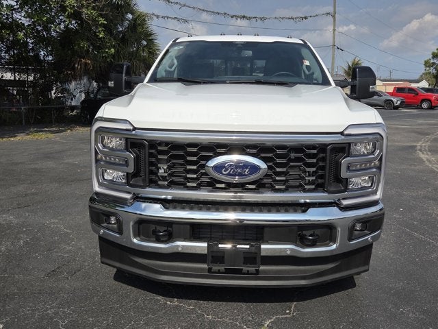 2026 Ford Super Duty F-350 DRW TDSL CREW CAB 6.7L LARIAT