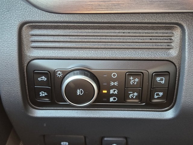 2026 Ford Super Duty F-350 DRW TDSL CREW CAB 6.7L LARIAT