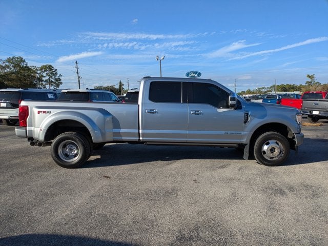 2022 Ford Super Duty F-350 DRW Platinum
