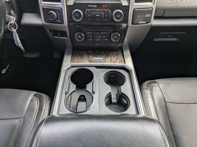 2017 Ford Super Duty F-350 DRW Lariat