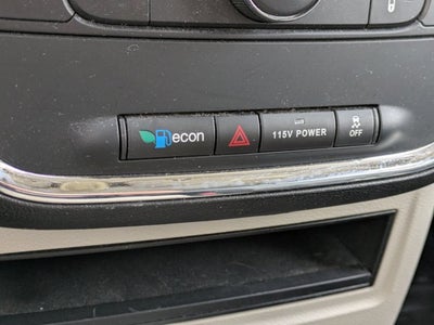 2014 Chrysler Town & Country Touring