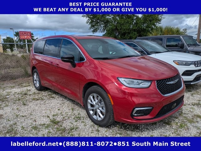 2025 Chrysler Pacifica Select