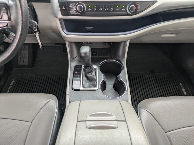 2016 Toyota Highlander LE