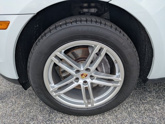 2021 Porsche Macan AWD
