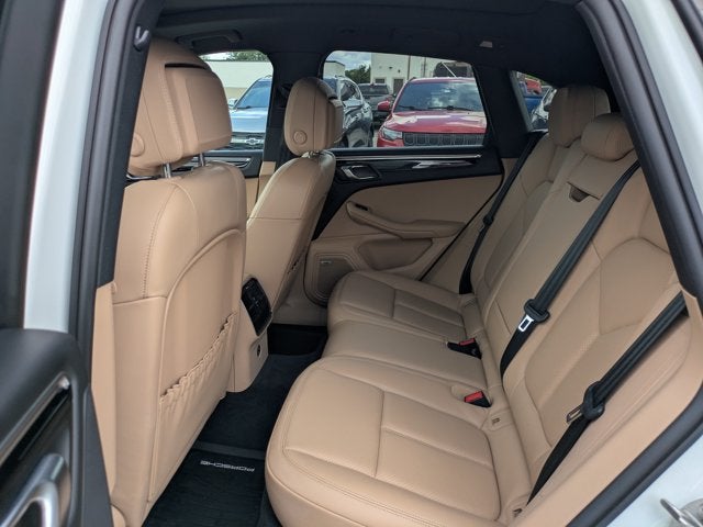 2021 Porsche Macan AWD