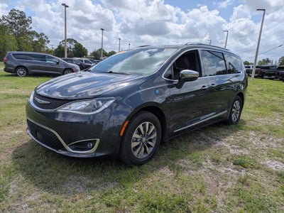 2020 Chrysler Pacifica Hybrid Limited