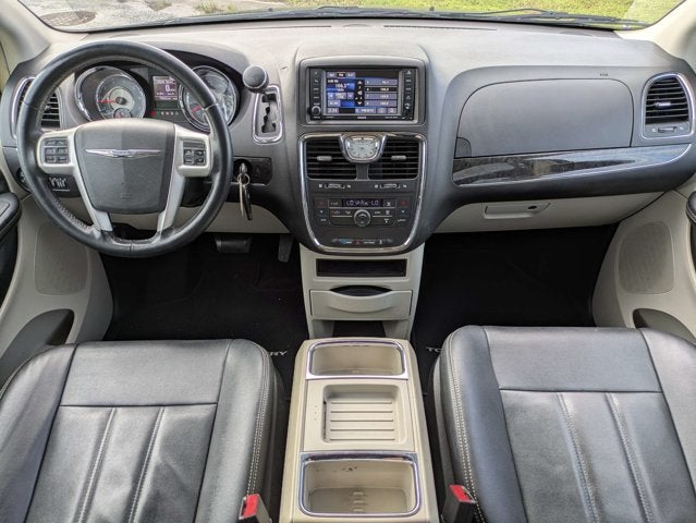2015 Chrysler Town & Country Touring