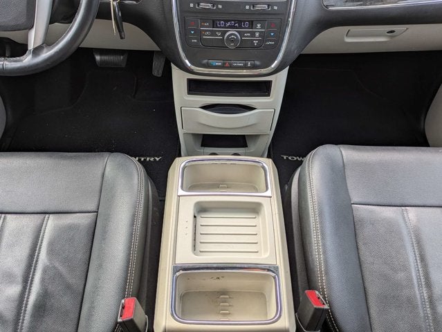 2015 Chrysler Town & Country Touring