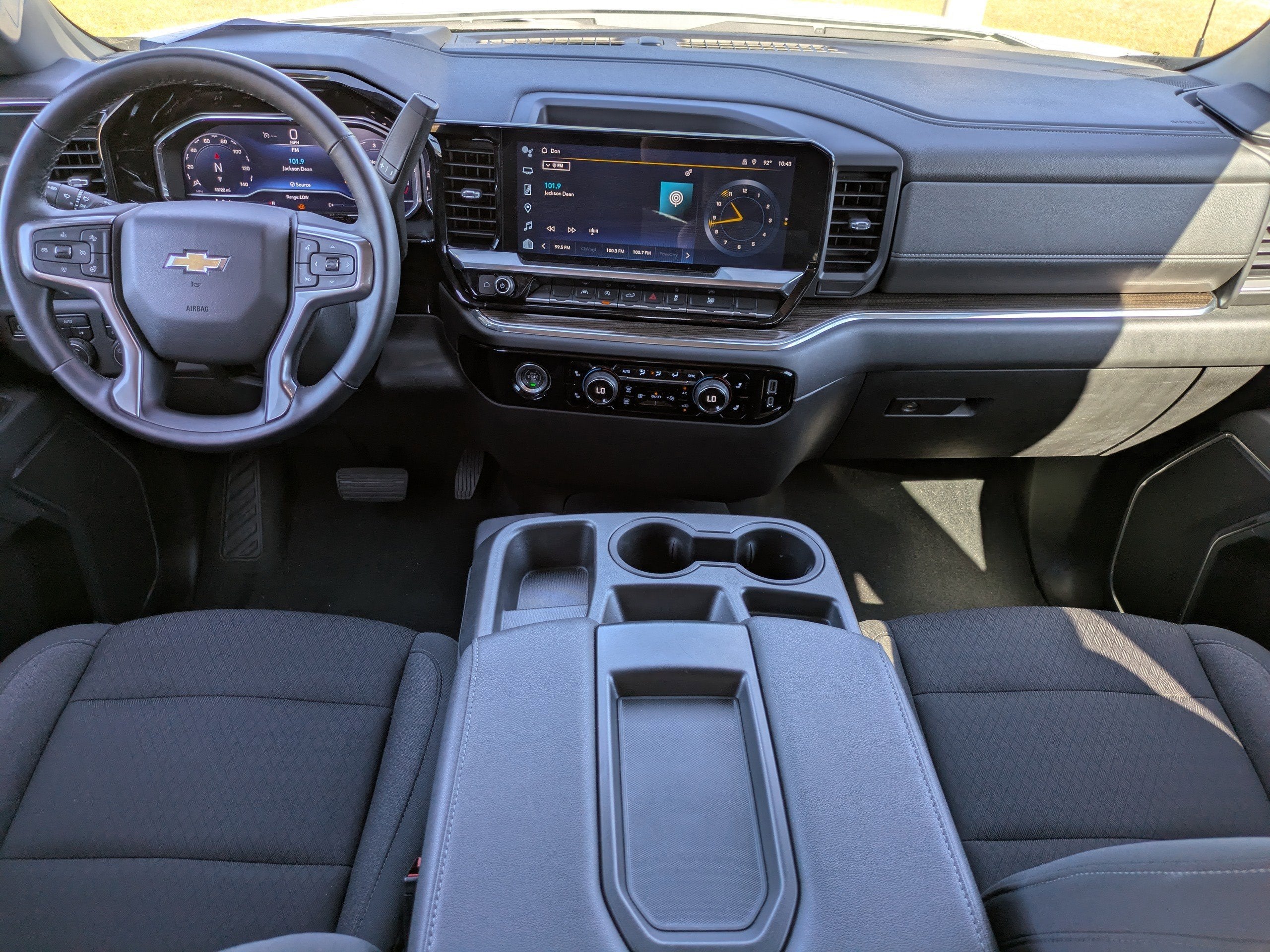 2023 Chevrolet Silverado 1500 LT (2FL)