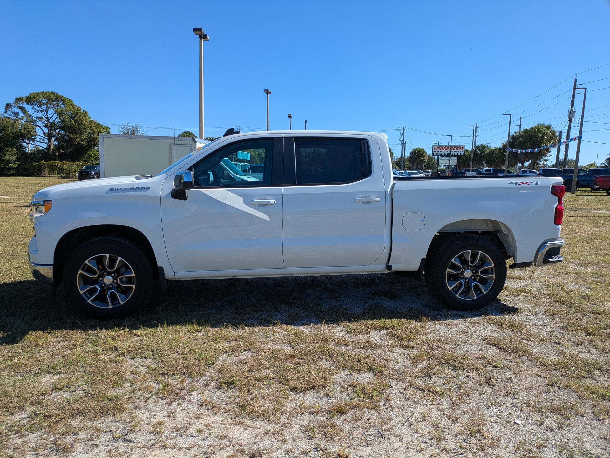 2023 Chevrolet Silverado 1500 LT (2FL)
