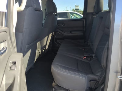 2022 Nissan Frontier Crew Cab SV 4x4