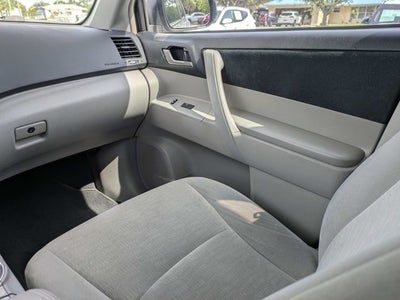 2013 Toyota Highlander Base