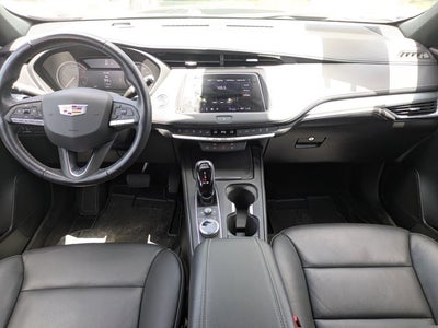 2022 Cadillac XT4 FWD Premium Luxury