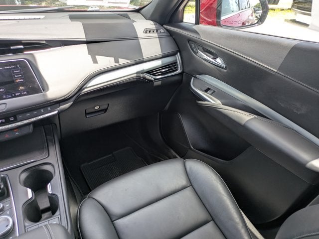 2022 Cadillac XT4 FWD Premium Luxury