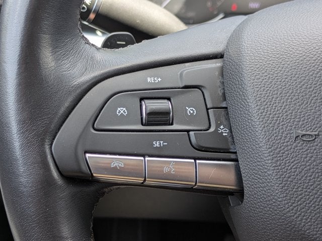 2022 Cadillac XT4 FWD Premium Luxury