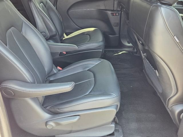 2024 Chrysler Pacifica Hybrid S Appearance Pkg