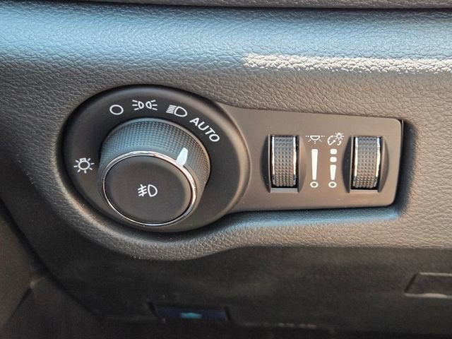 2024 Chrysler Pacifica Hybrid S Appearance Pkg