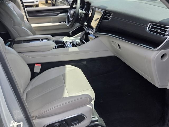 2024 Jeep Wagoneer Base