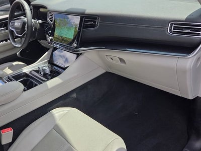 2024 Jeep Wagoneer Base