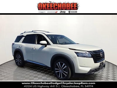2023 Nissan Pathfinder Platinum
