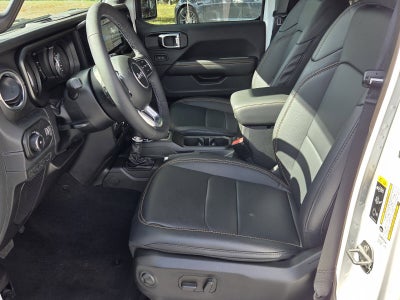 2025 Jeep Wrangler 4-Door Sahara 4x4
