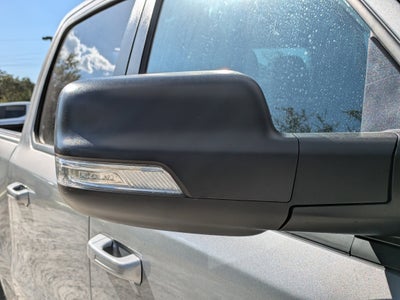 2022 RAM 1500 Big Horn Crew Cab 4x4 5'7" Box