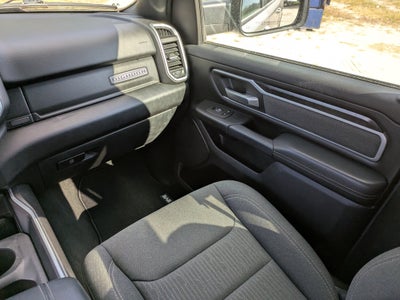 2022 RAM 1500 Big Horn Crew Cab 4x4 5'7" Box