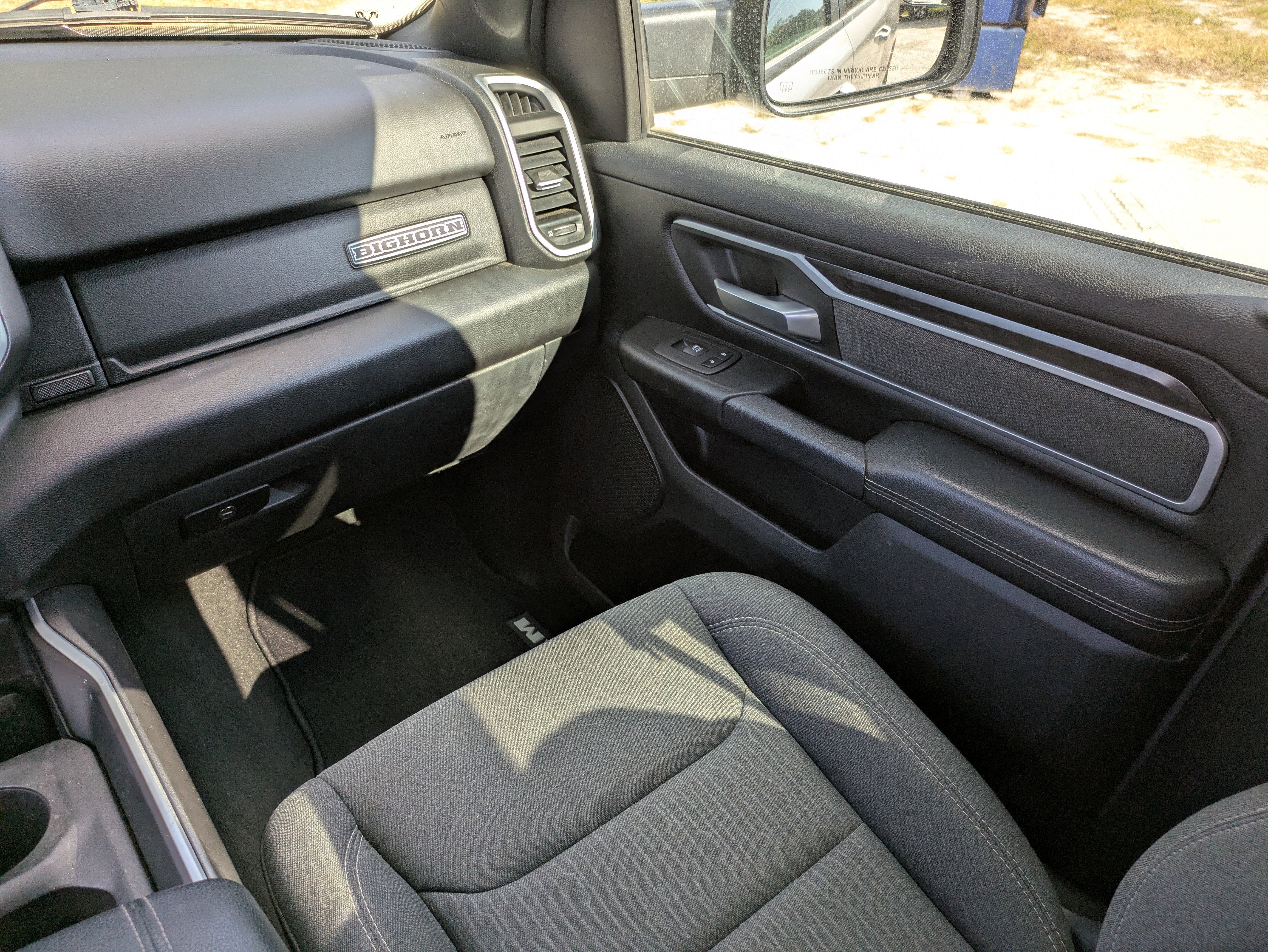 2022 RAM 1500 Big Horn Crew Cab 4x4 5'7" Box