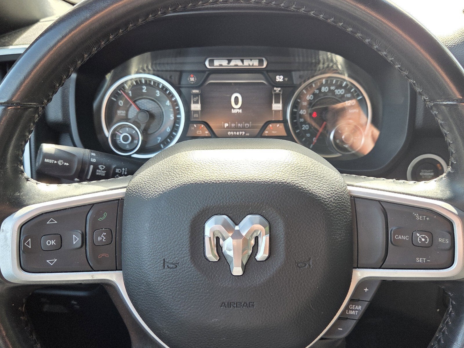 2022 RAM 1500 Big Horn Crew Cab 4x4 5'7" Box