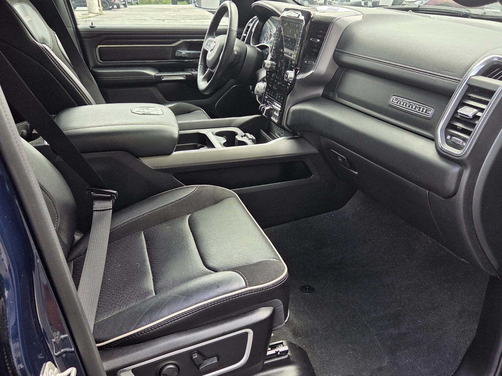 2024 RAM 1500 Laramie Crew Cab 4x4 5'7" Box