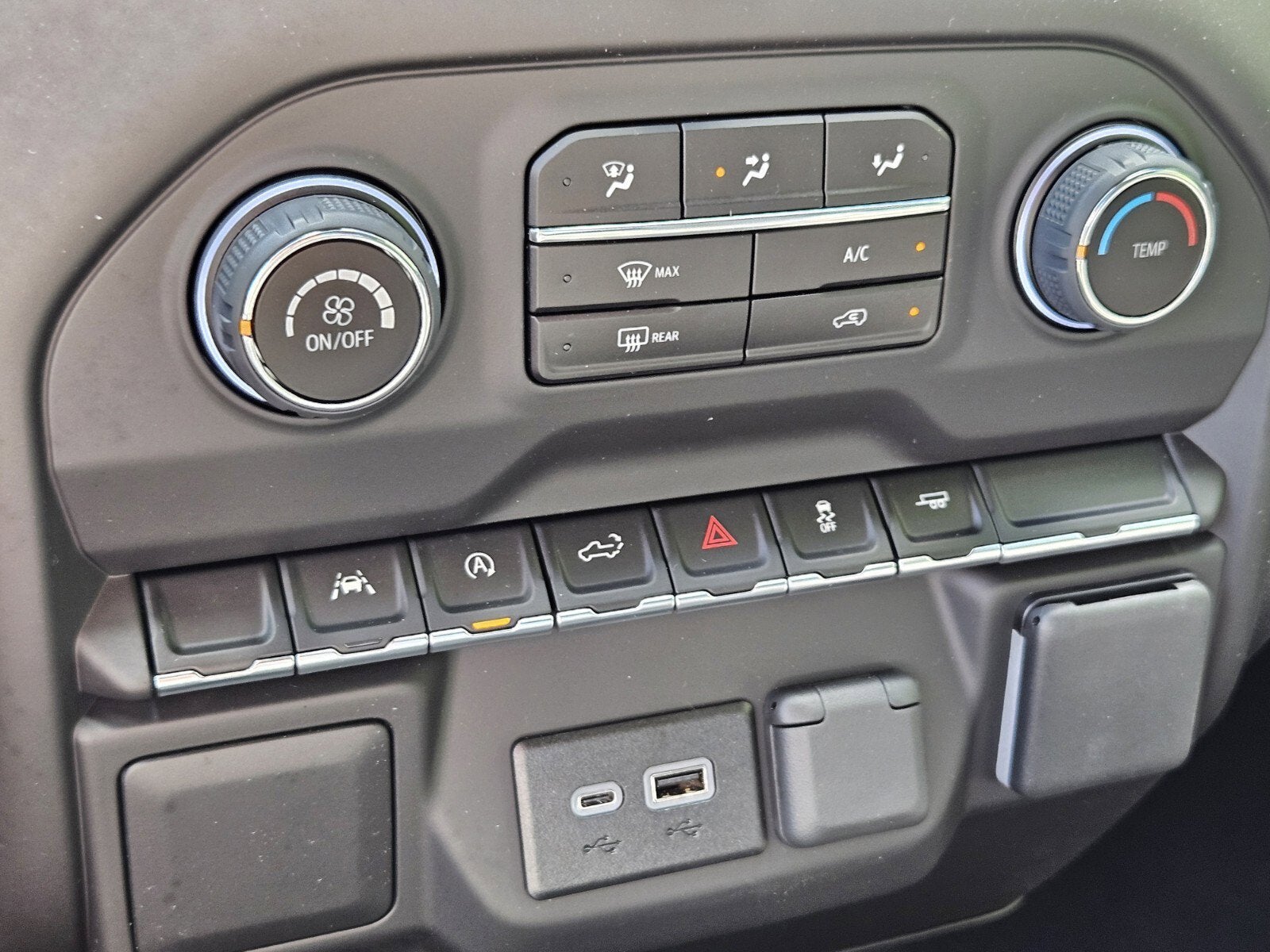 2025 Chevrolet Silverado 1500 Custom