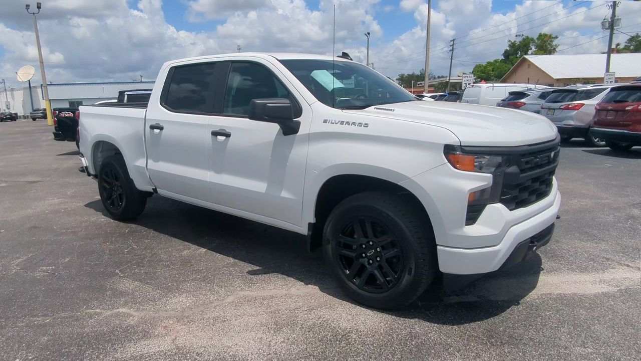 2025 Chevrolet Silverado 1500 Custom
