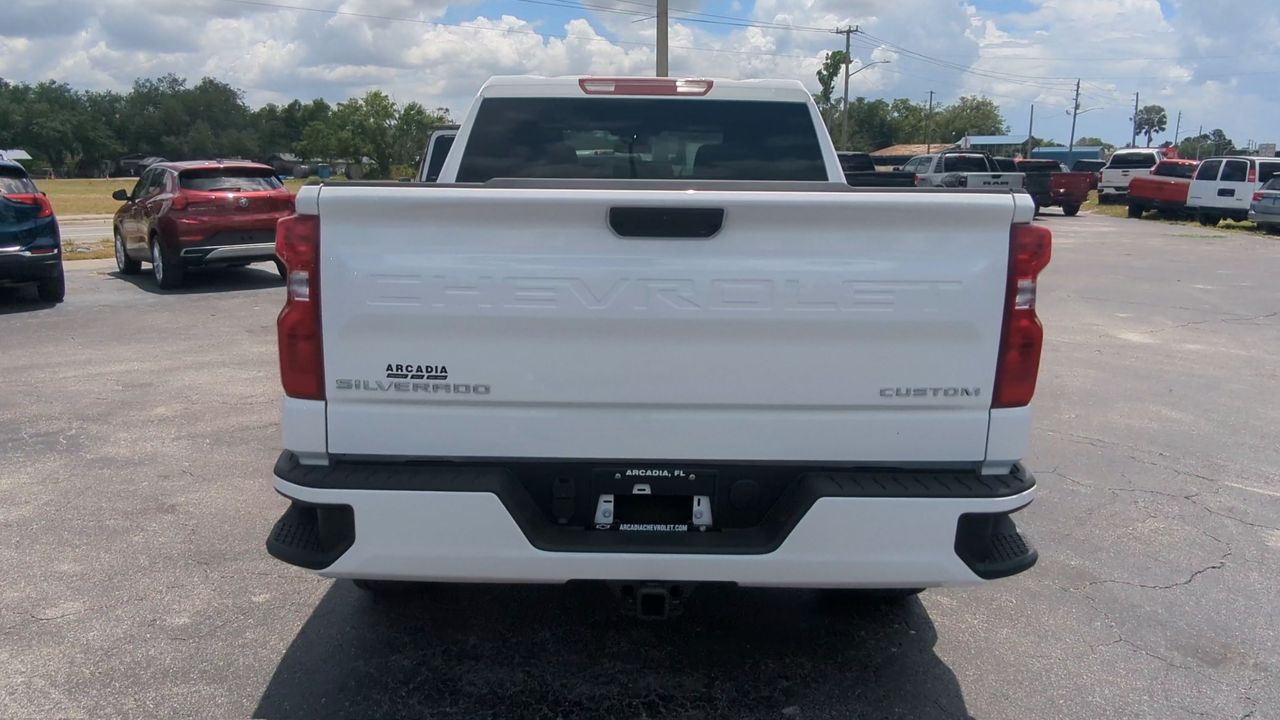 2025 Chevrolet Silverado 1500 Custom