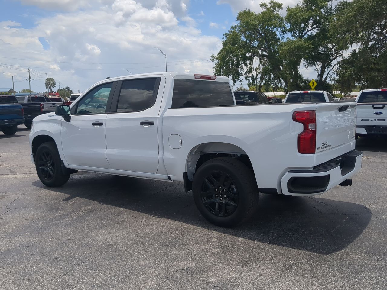 2025 Chevrolet Silverado 1500 Custom