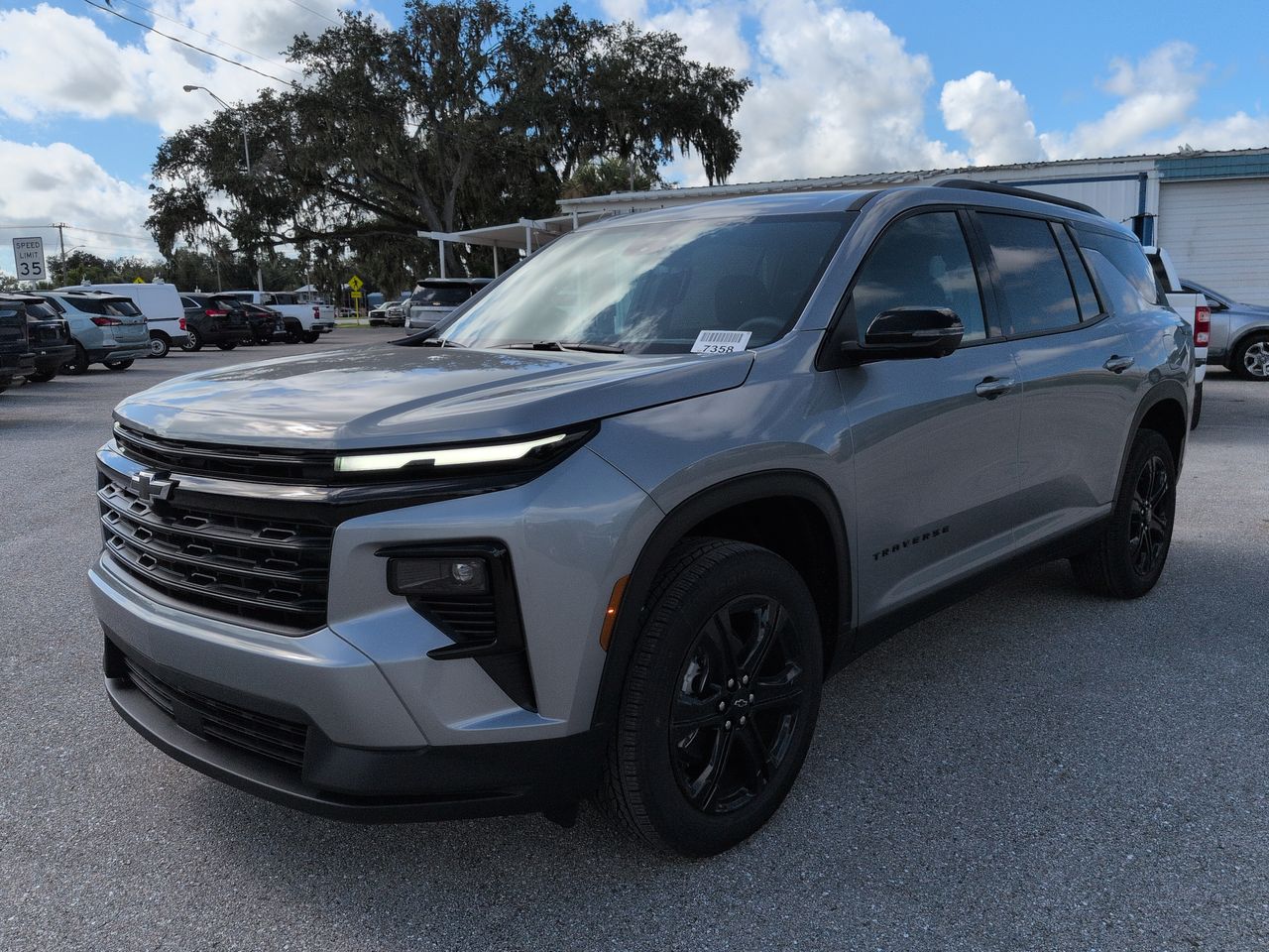 2027 Chevrolet Traverse LT