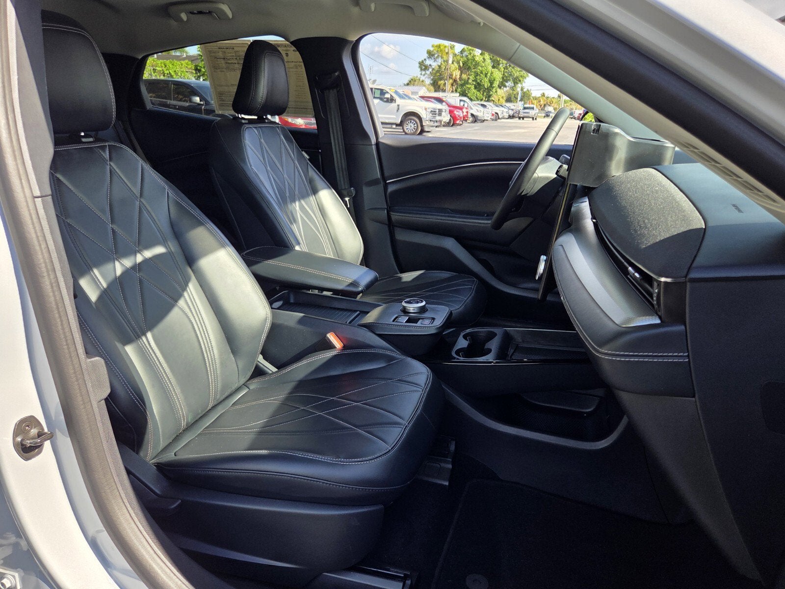 2022 Ford Mustang Mach-E Select