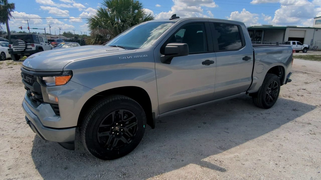 2025 Chevrolet Silverado 1500 Custom