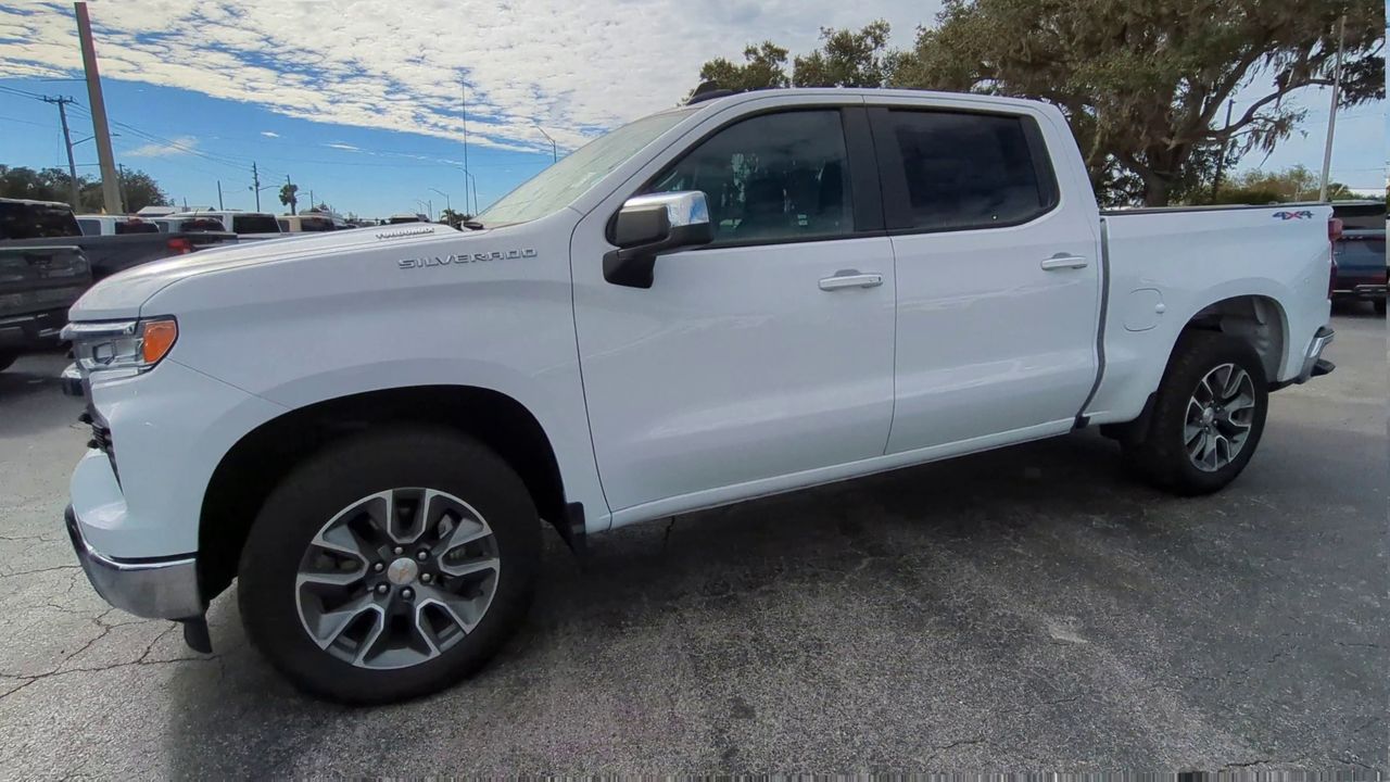2025 Chevrolet Silverado 1500 LT (2FL)