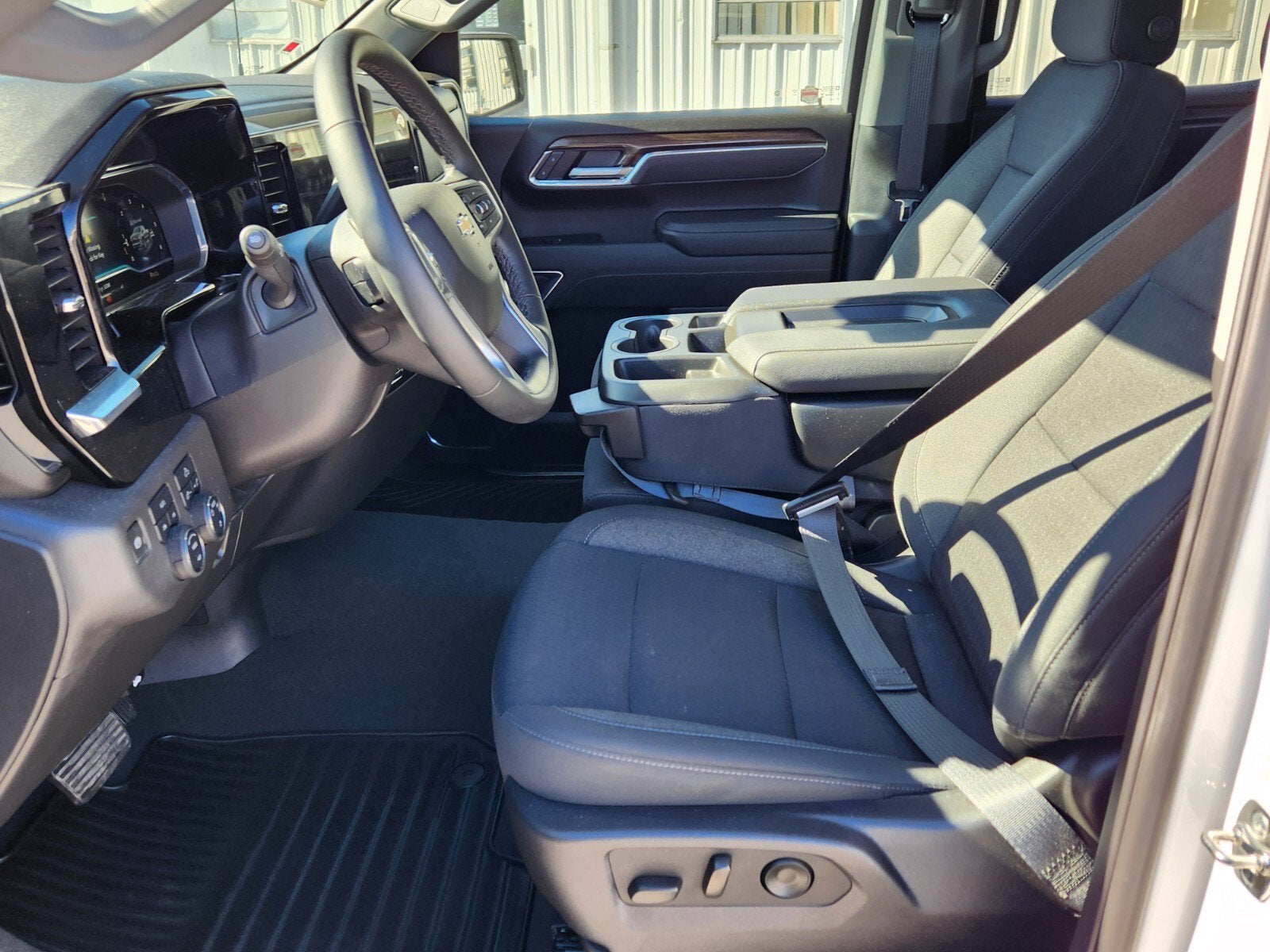 2025 Chevrolet Silverado 1500 LT (2FL)