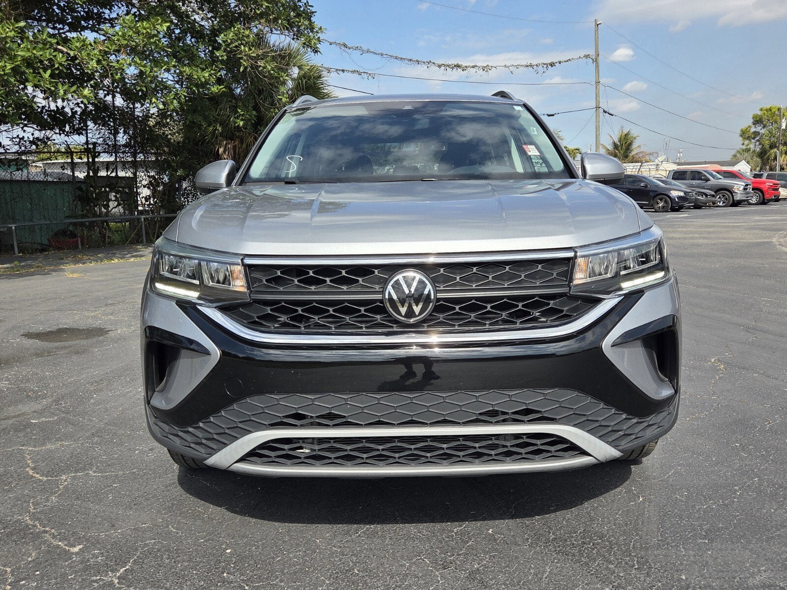 2024 Volkswagen Taos SE