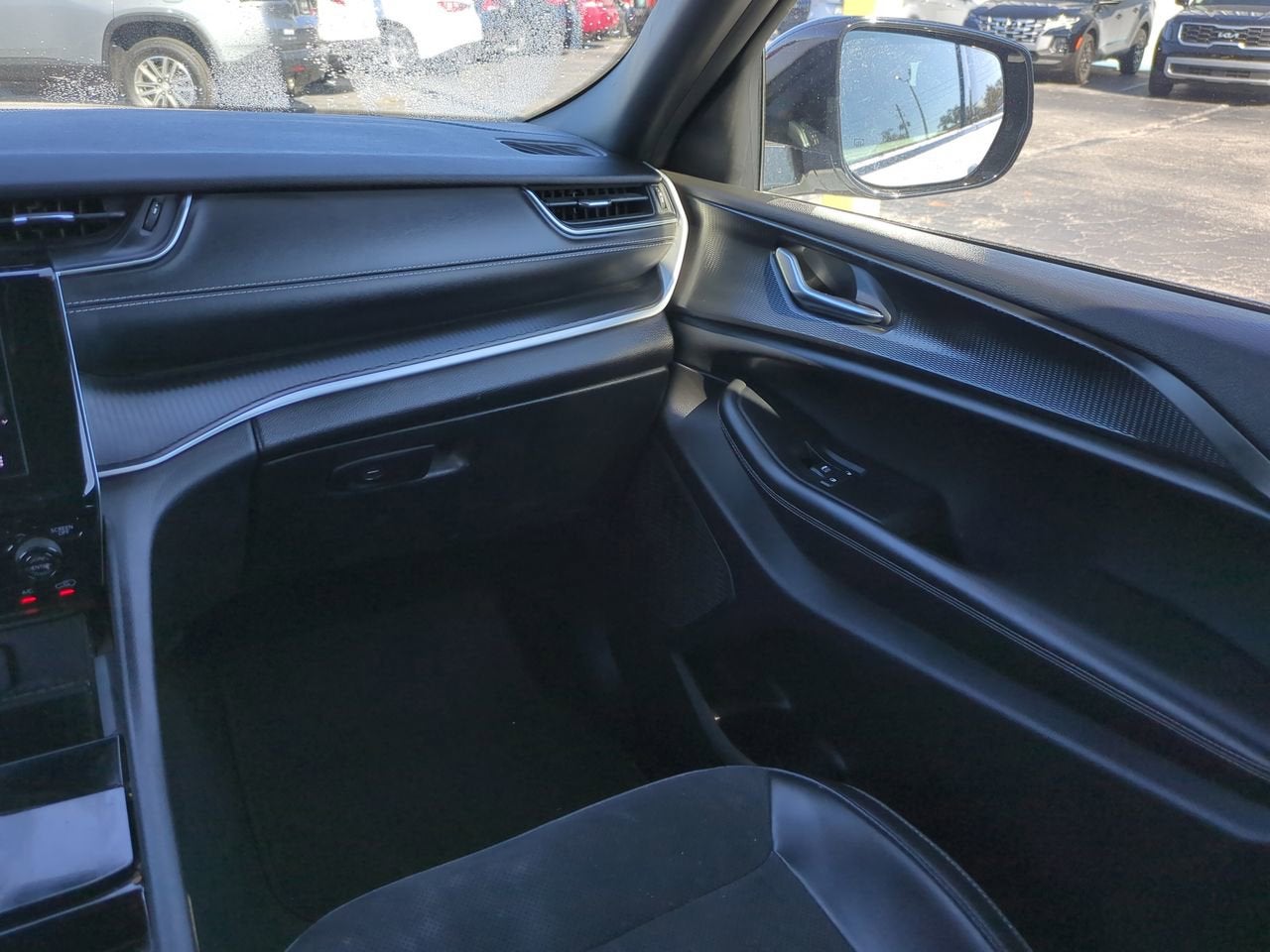 2023 Jeep Grand Cherokee L Altitude 4x2