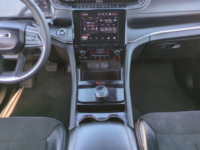 2023 Jeep Grand Cherokee L Altitude 4x2