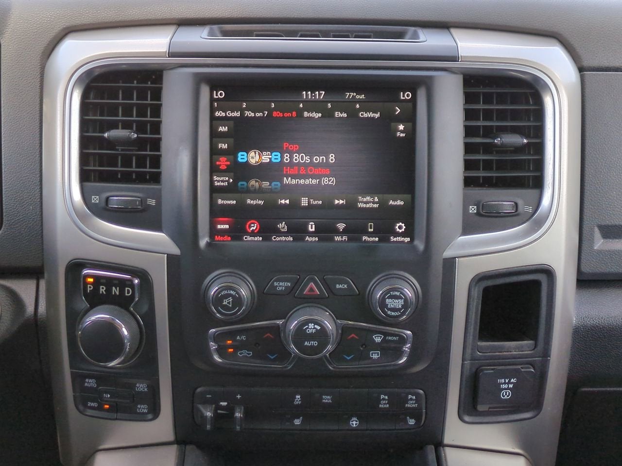 2018 RAM 1500 Big Horn Crew Cab 4x4 5'7" Box