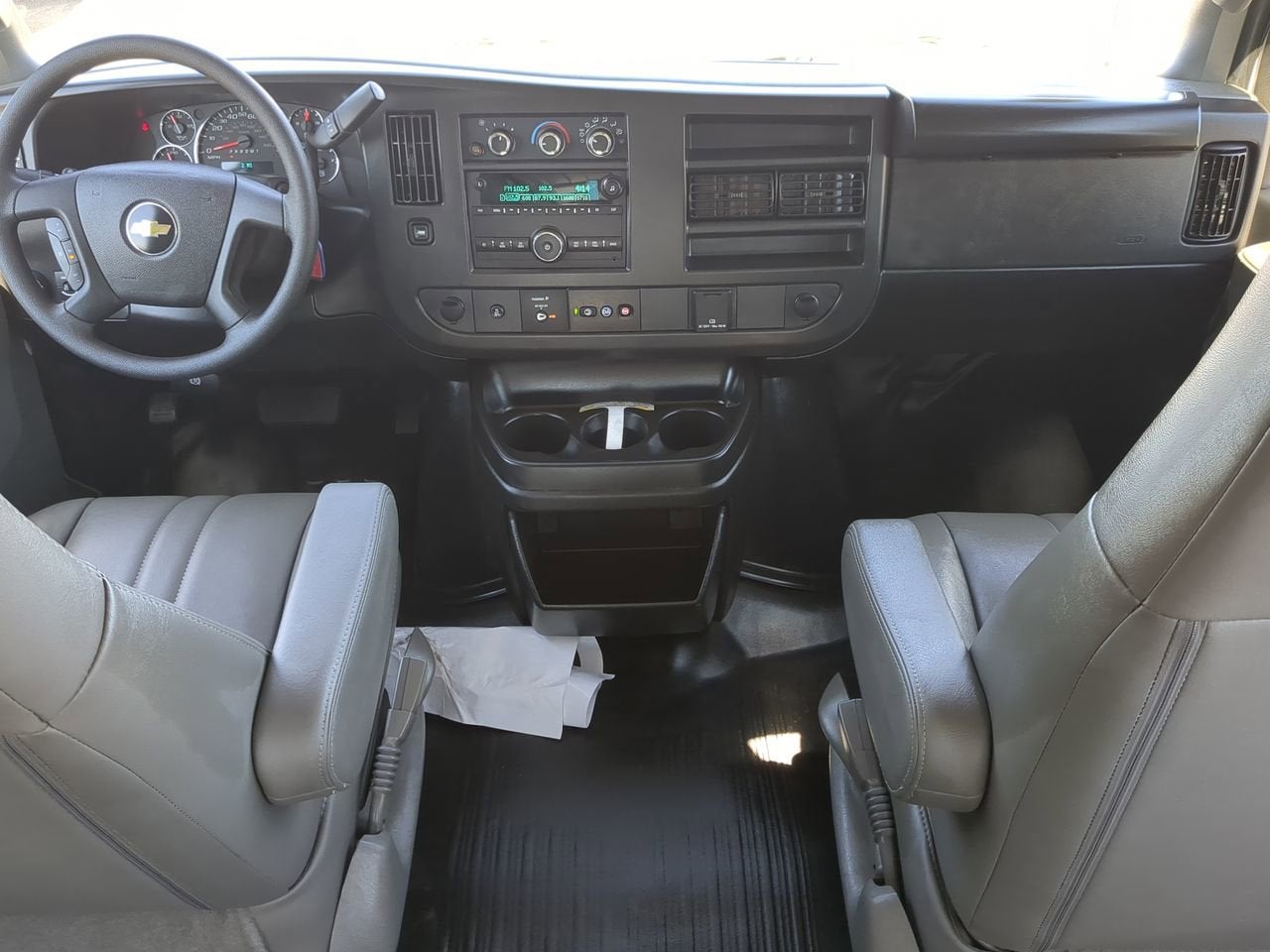 2025 Chevrolet Express Cargo 2500 WT