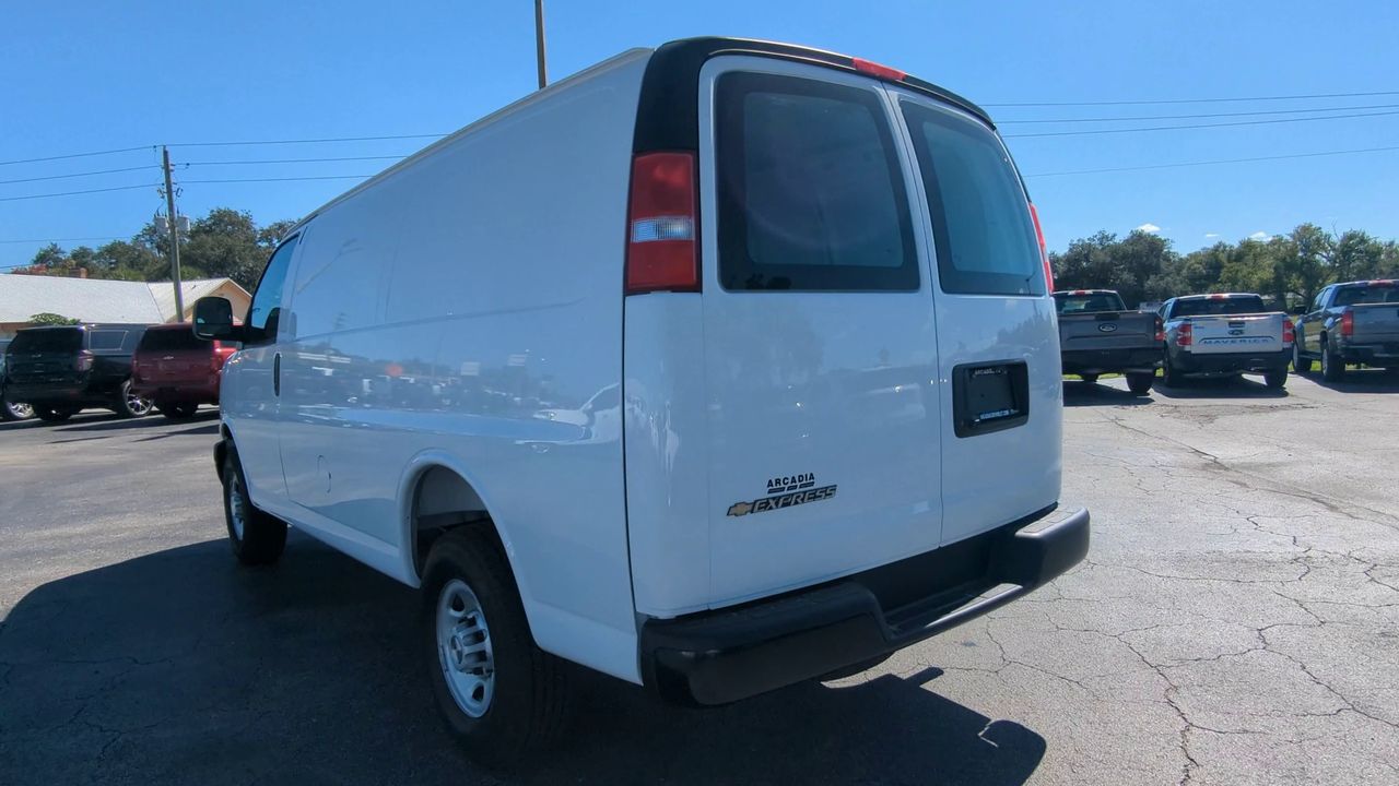2025 Chevrolet Express Cargo 2500 WT
